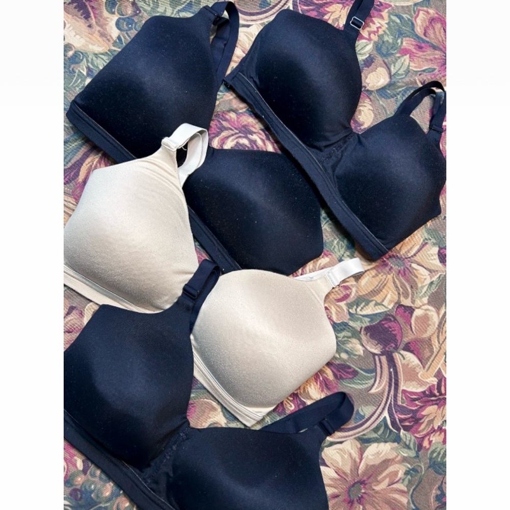Vanity Fair Beyond Comfort Full Coverage Wireless Bra Set of 4 Bundle 36DD